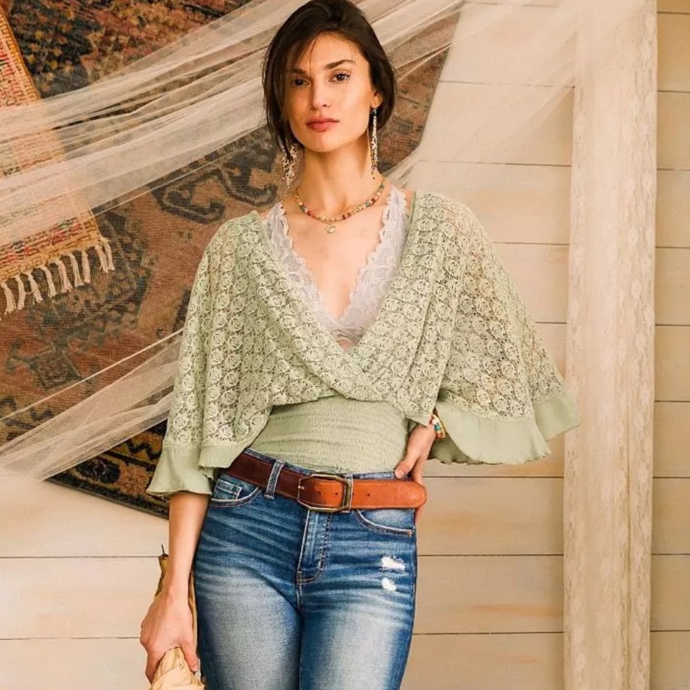 Elegant Lace Women Top in Green